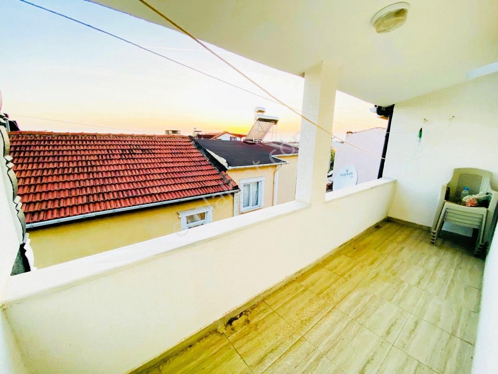 Yeniçiftlikte Kullanıma Hazır Merkezi Konumda Eşyalı 5+1 Villa Yazlık - Görsel 26