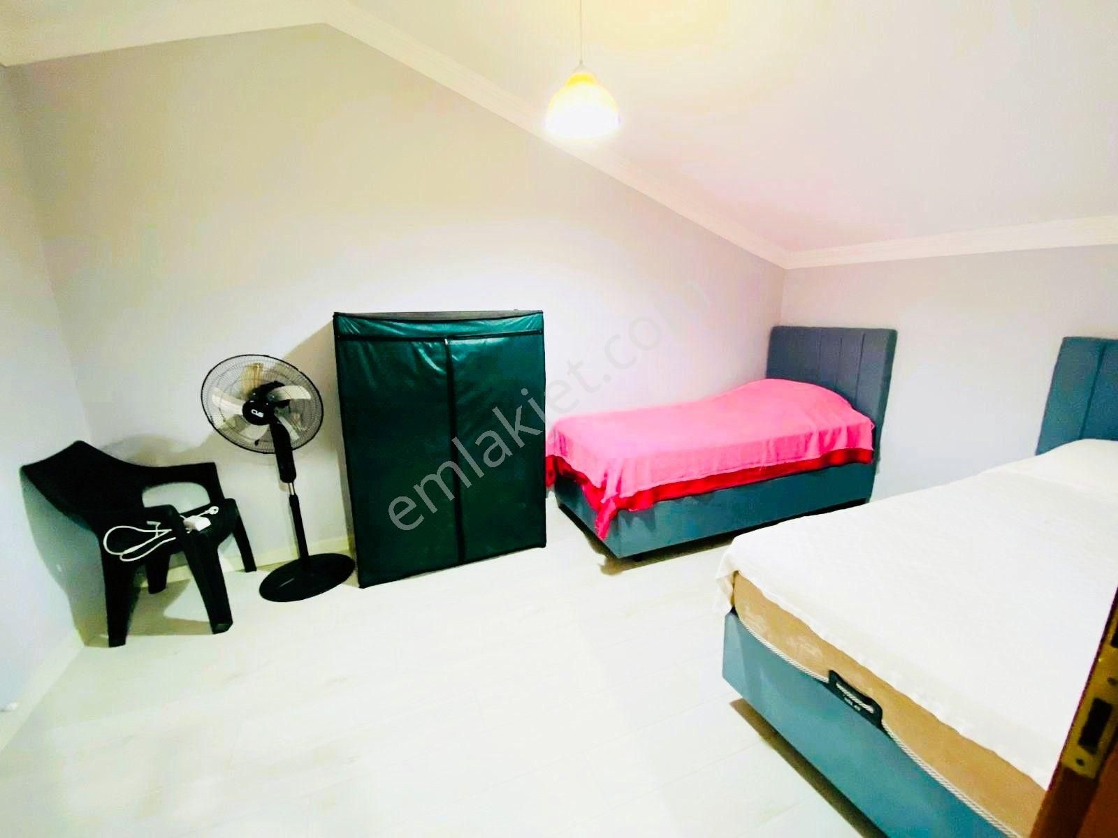 Yeniçiftlikte Kullanıma Hazır Merkezi Konumda Eşyalı 5+1 Villa Yazlık - Görsel 23