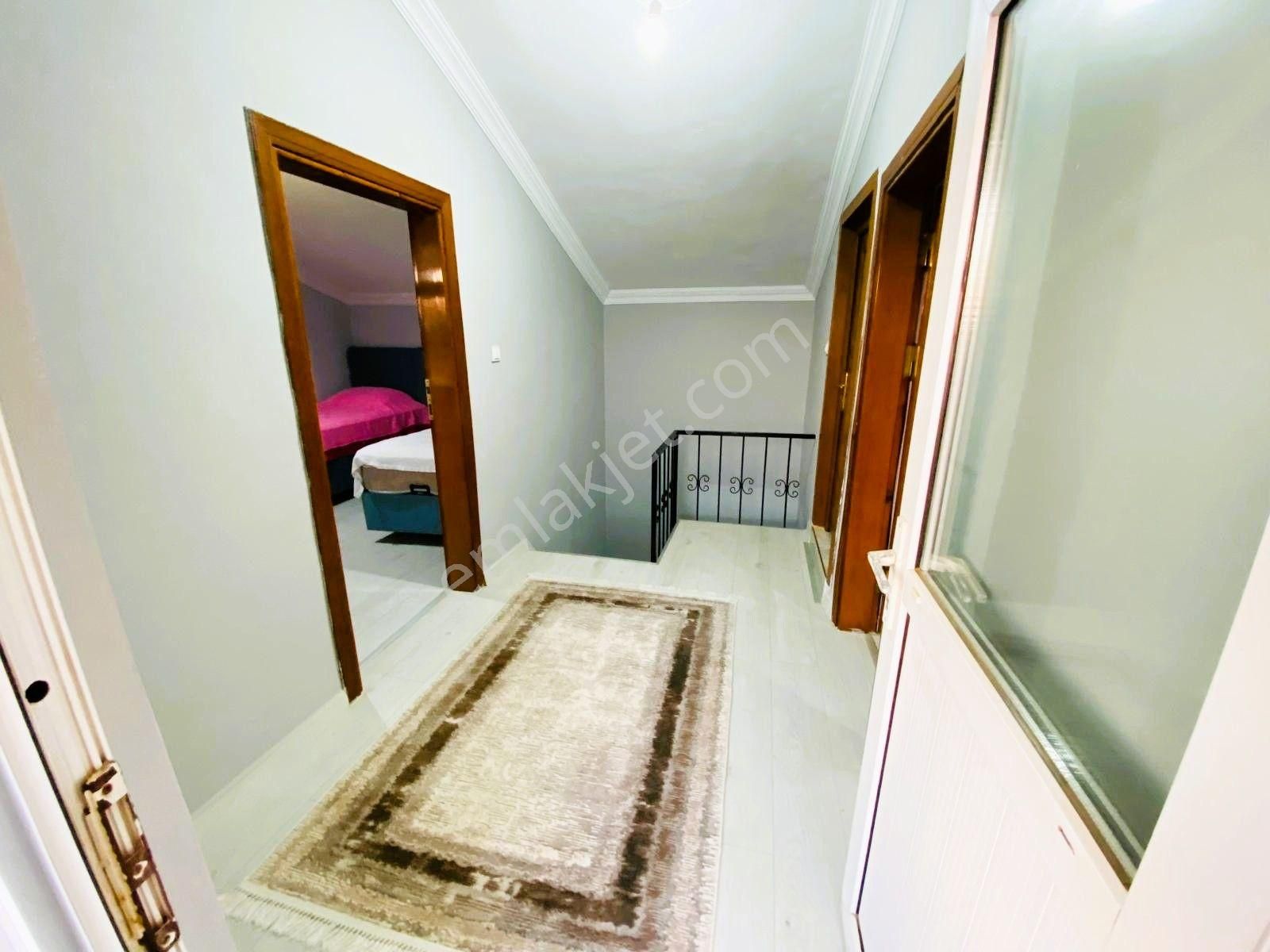 Yeniçiftlikte Kullanıma Hazır Merkezi Konumda Eşyalı 5+1 Villa Yazlık - Görsel 28