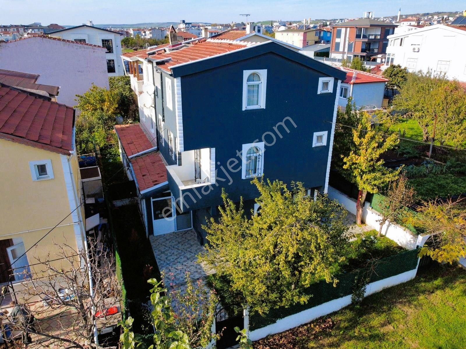 Yeniçiftlikte Kullanıma Hazır Merkezi Konumda Eşyalı 5+1 Villa Yazlık - Görsel 2