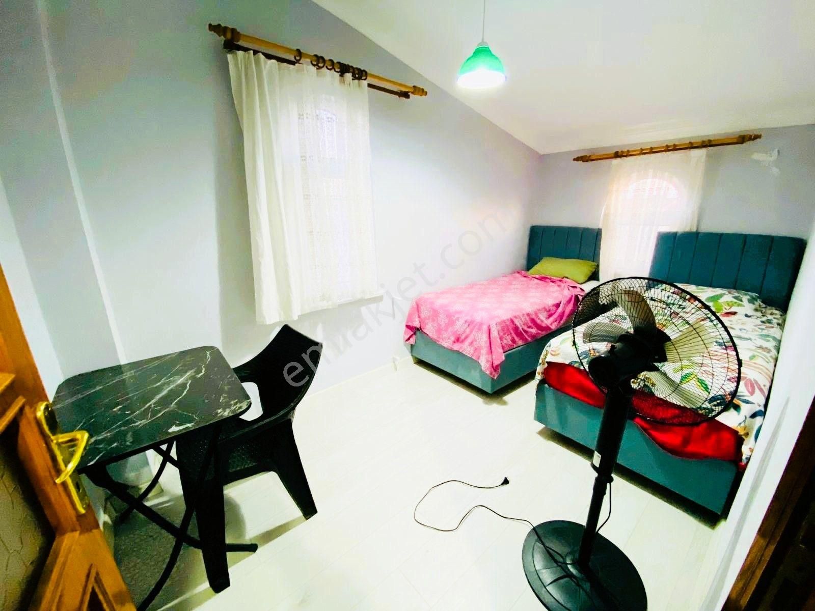 Yeniçiftlikte Kullanıma Hazır Merkezi Konumda Eşyalı 5+1 Villa Yazlık - Görsel 22