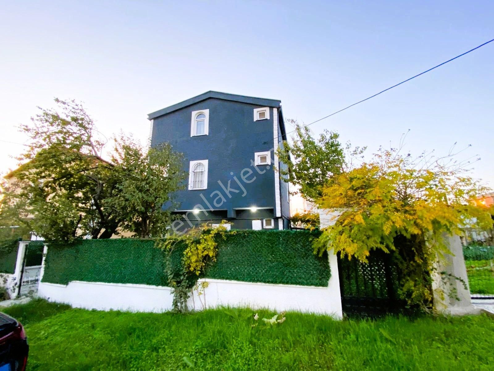 Yeniçiftlikte Kullanıma Hazır Merkezi Konumda Eşyalı 5+1 Villa Yazlık - Görsel 6