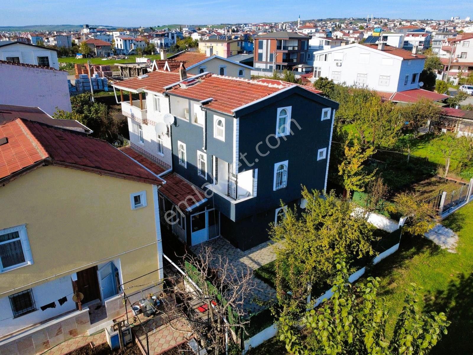 Yeniçiftlikte Kullanıma Hazır Merkezi Konumda Eşyalı 5+1 Villa Yazlık - Görsel 3