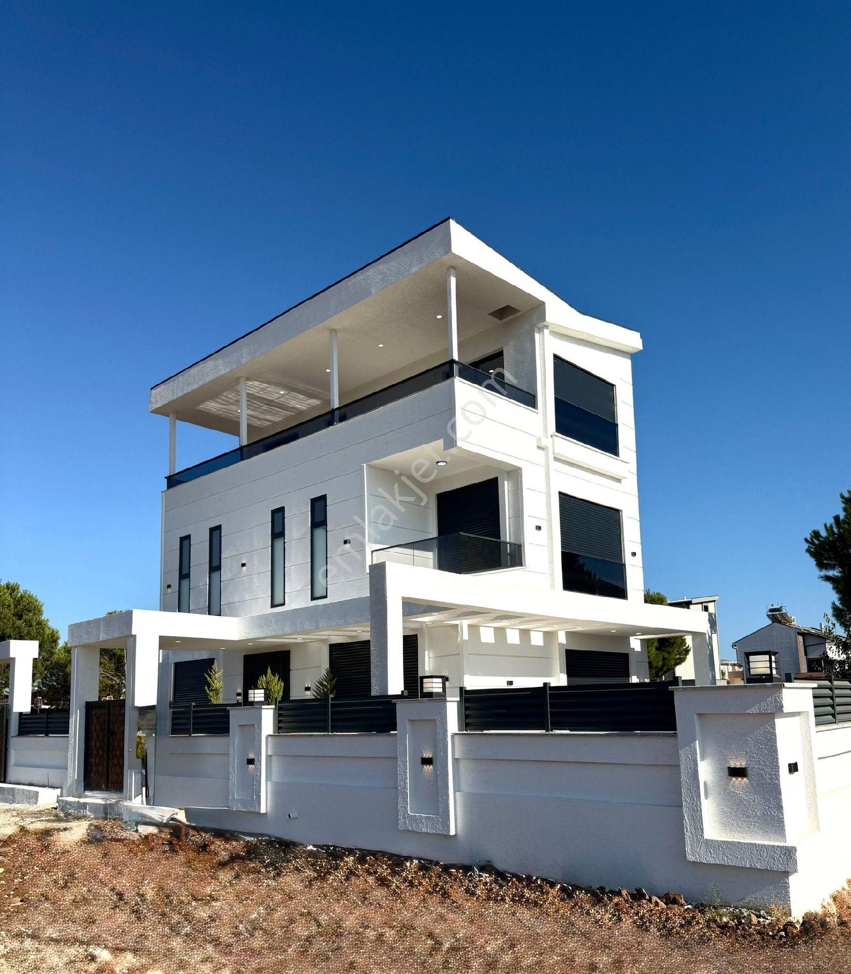 Efelerde İki Villalik Arsa - Görsel 3