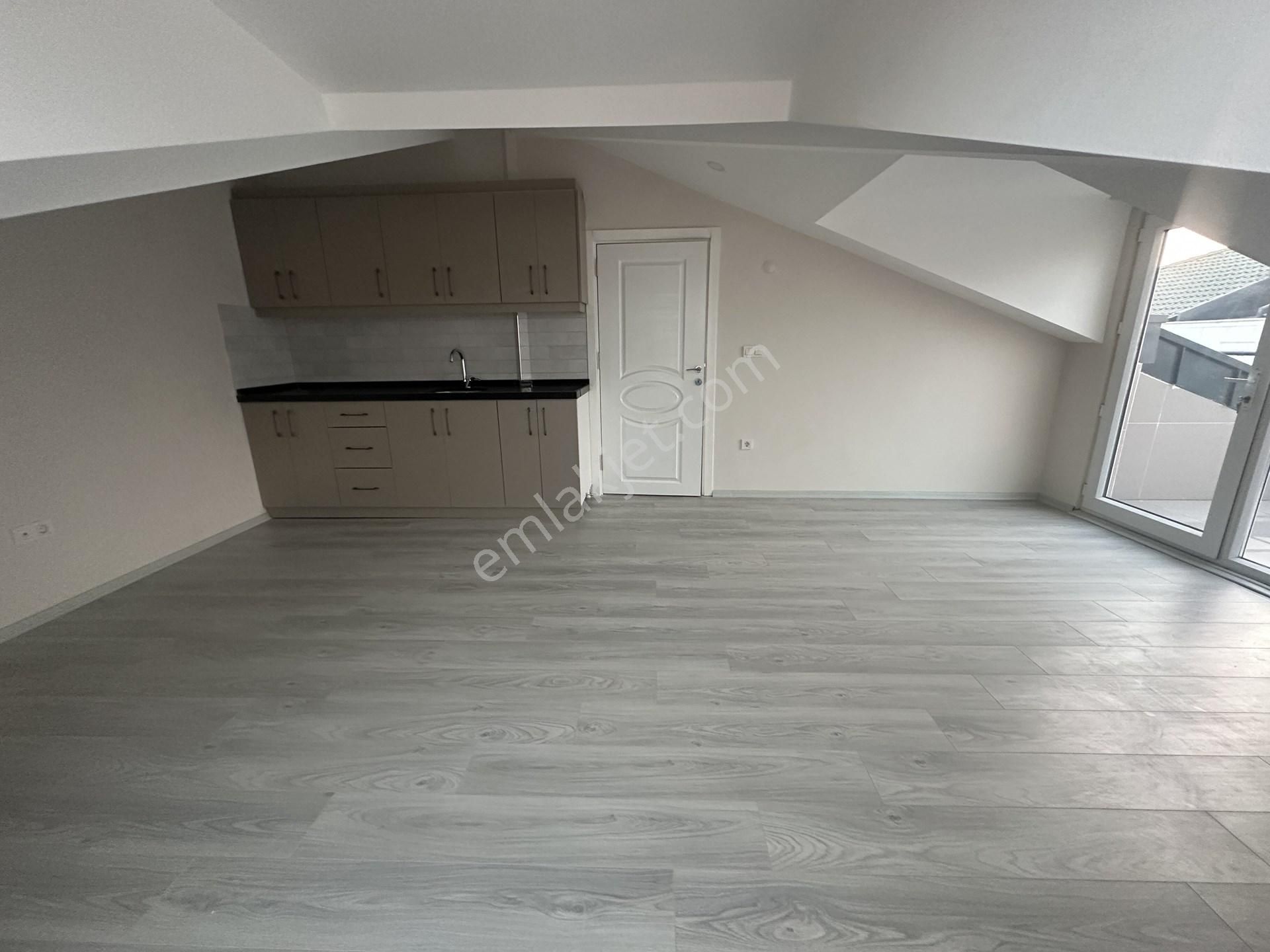 Büyükçekmece Fatih Mahallesi Sahile Yakın 3+2 Satılık Dubleks - Görsel 11