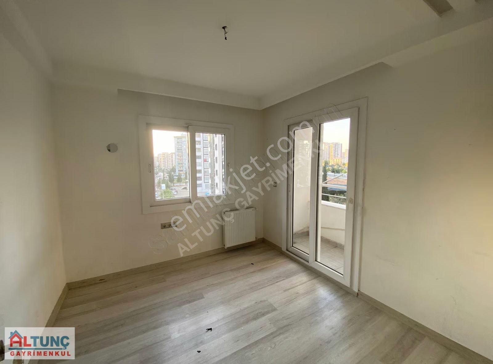 Türkmenbaşı Ve Begoviç Bulvarına Yürüme Mesafesinde Kiralık 3+1 - Görsel 2