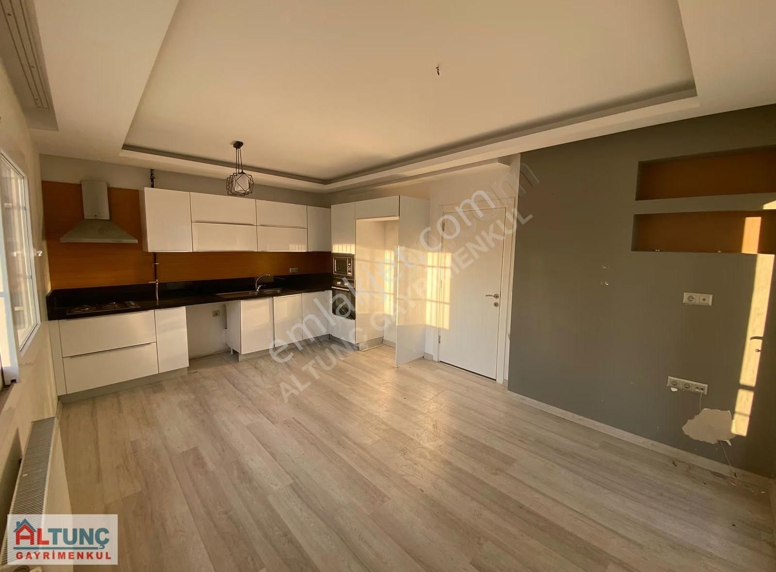 Türkmenbaşı Ve Begoviç Bulvarına Yürüme Mesafesinde Kiralık 3+1