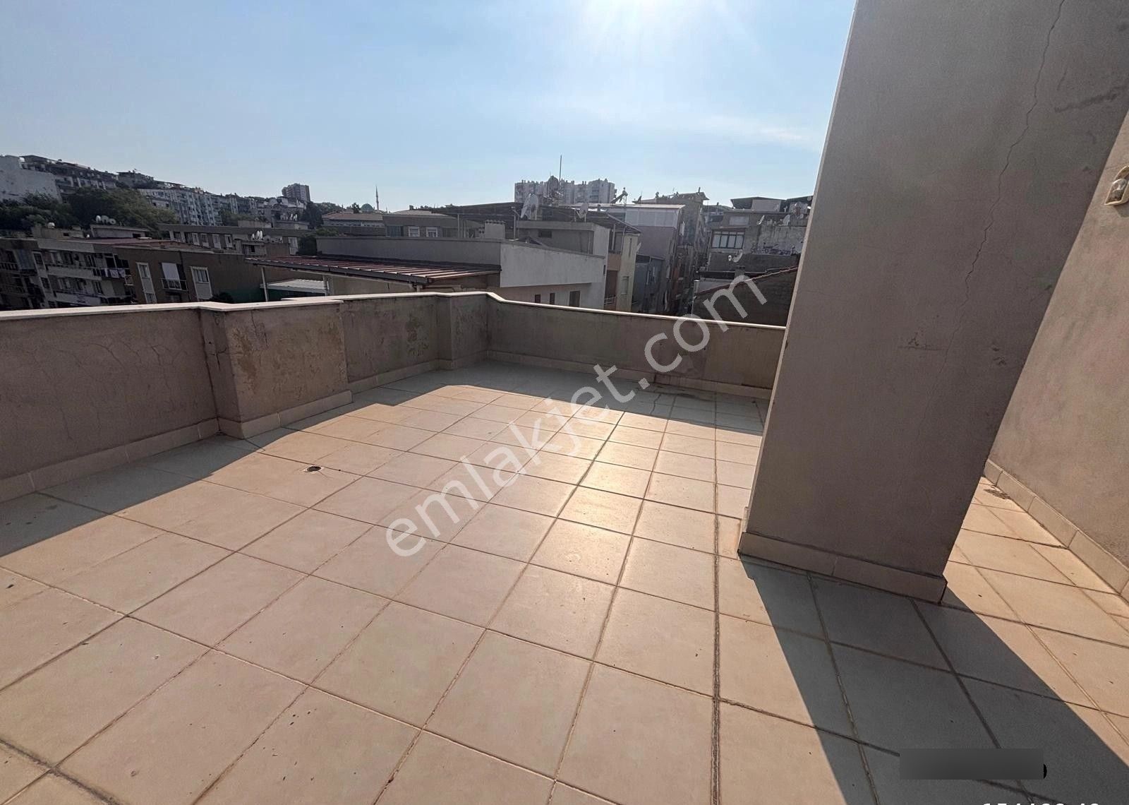 Karabağlar Sevgi Mahallesinde 2+1 Ferah Park Manzaralı Daire - Görsel 4