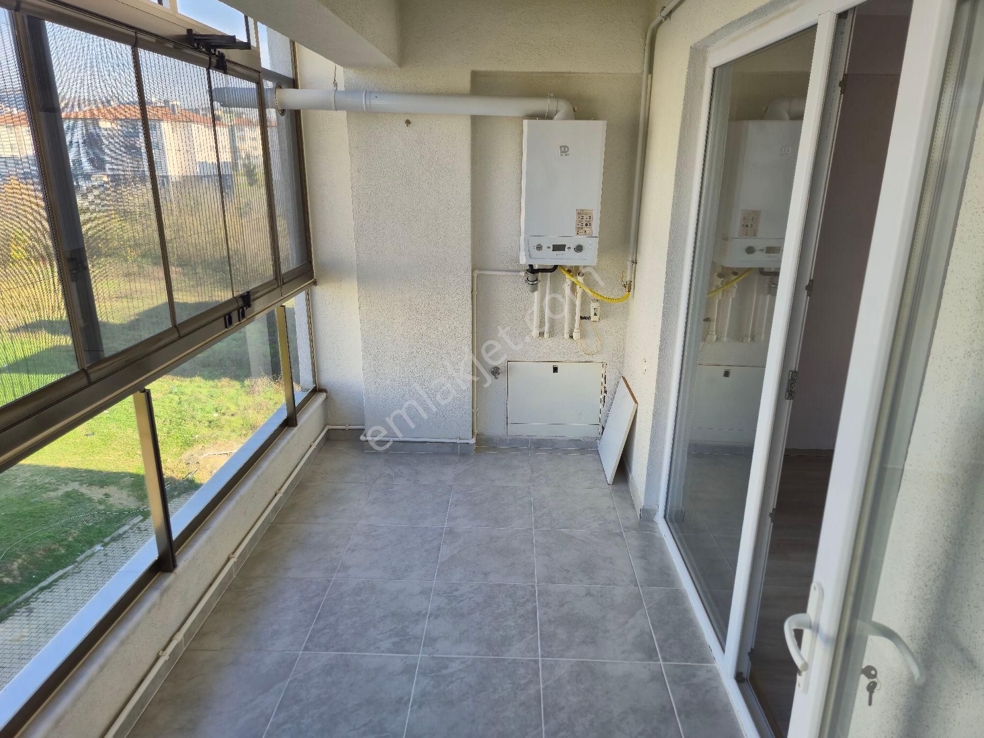 Realty World'dan Adapazarı Korucukta 110m2 2 Balkonlu Arakat 3+1 - Görsel 17