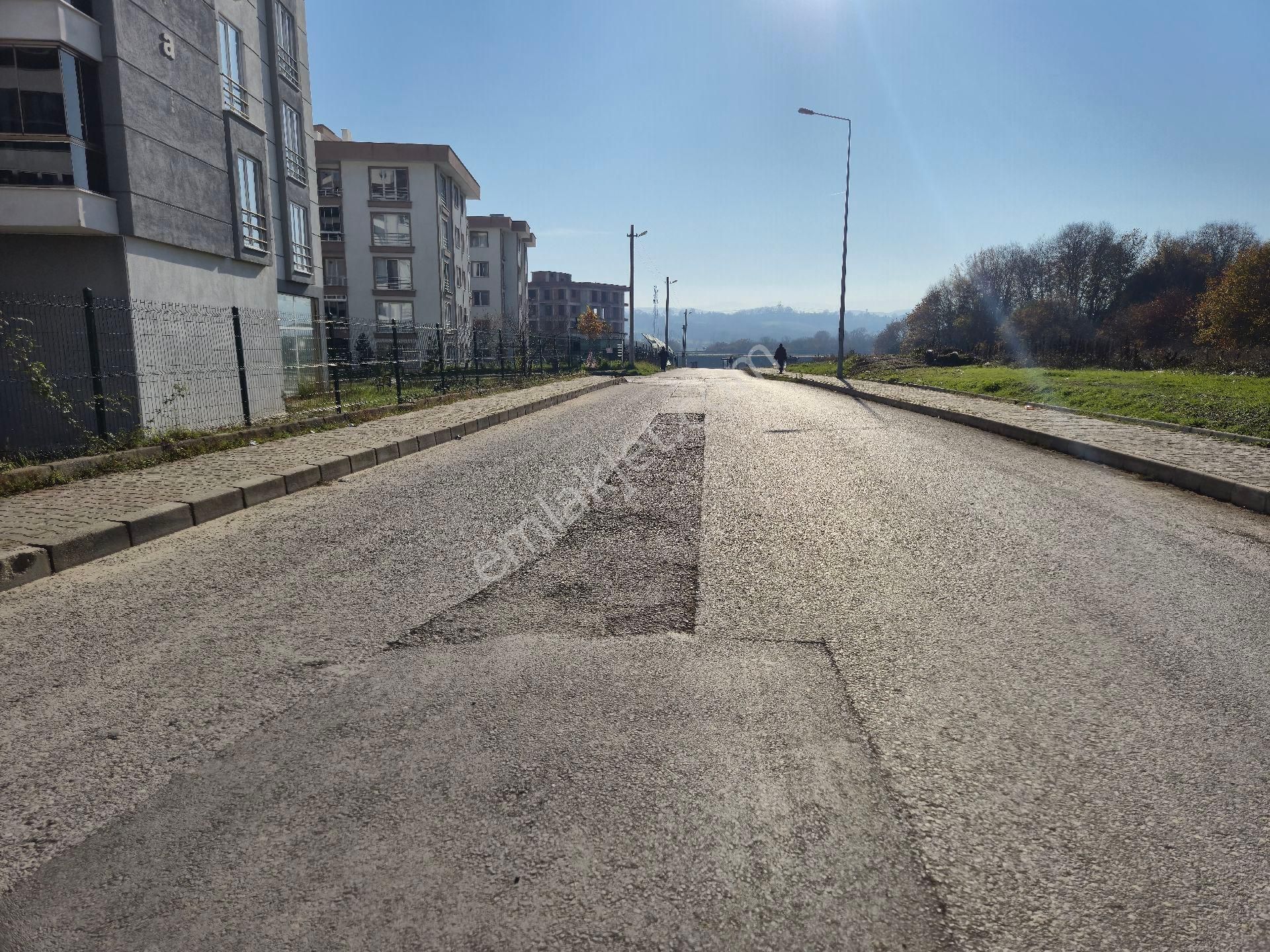 Realty World'dan Adapazarı Korucukta 110m2 2 Balkonlu Arakat 3+1 - Görsel 2