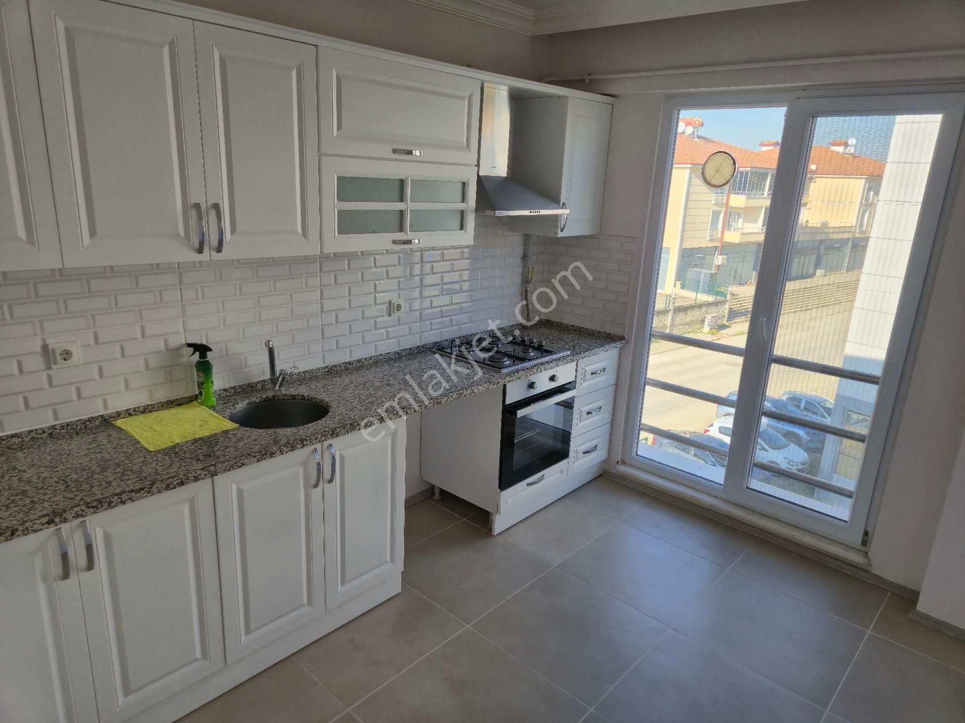 Realty World'dan Adapazarı Korucukta 110m2 2 Balkonlu Arakat 3+1 - Görsel 20