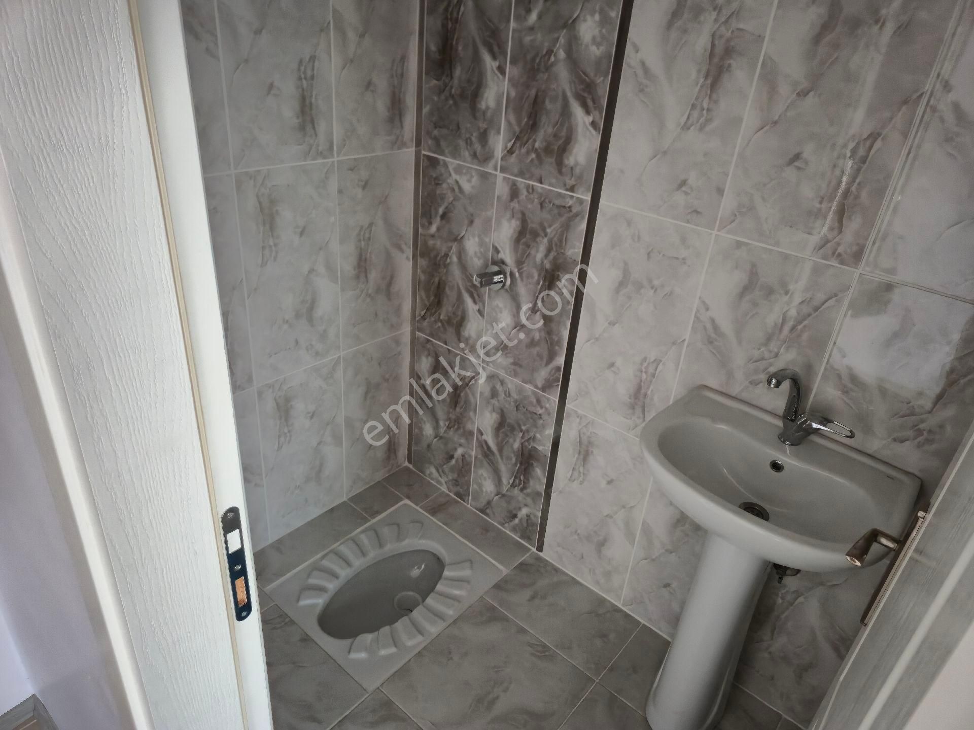 Realty World'dan Adapazarı Korucukta 110m2 2 Balkonlu Arakat 3+1 - Görsel 32