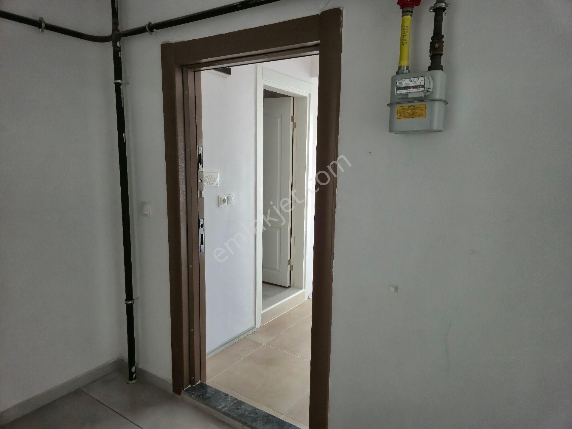 Realty World'dan Adapazarı Korucukta 110m2 2 Balkonlu Arakat 3+1 - Görsel 11