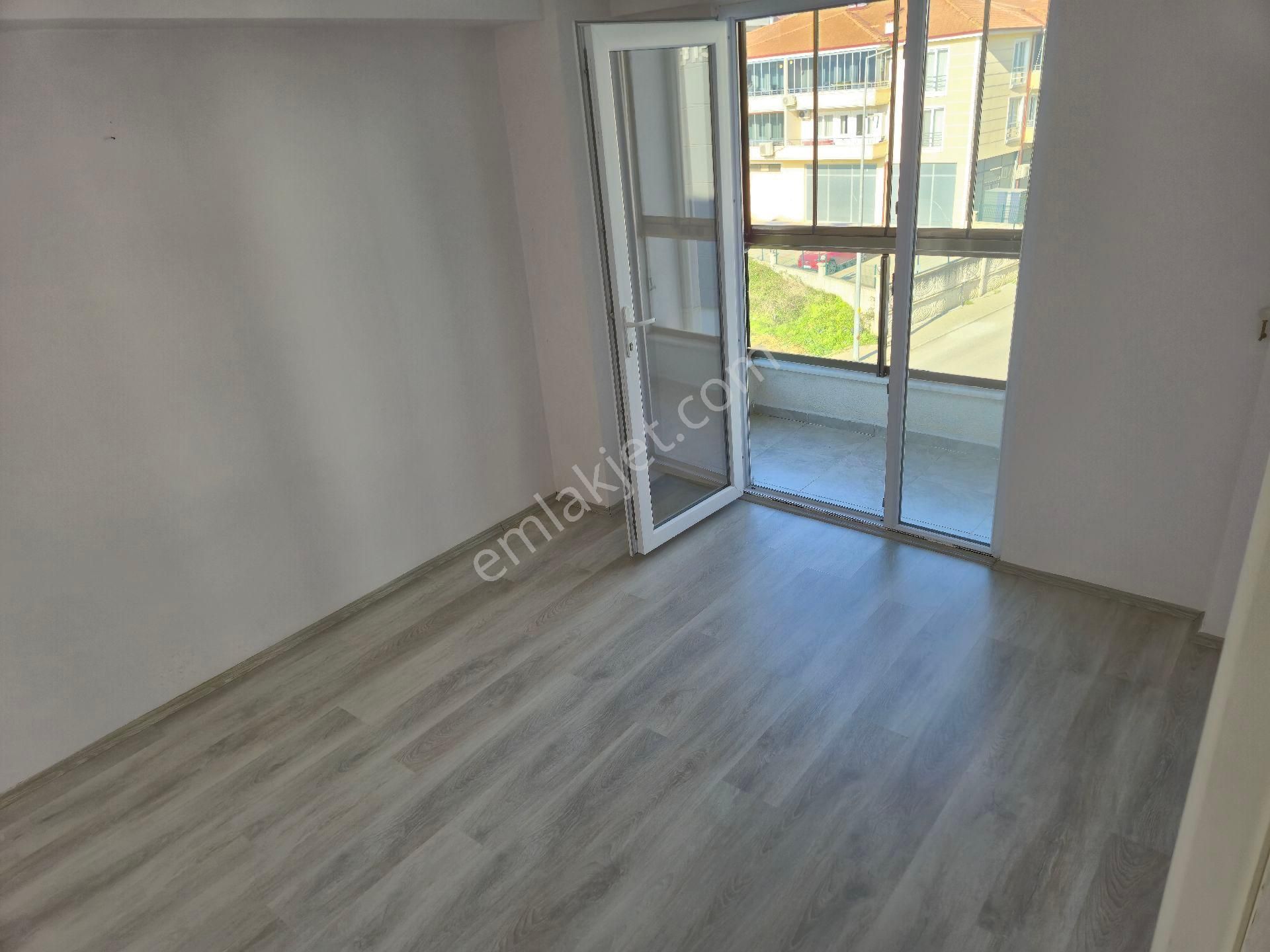 Realty World'dan Adapazarı Korucukta 110m2 2 Balkonlu Arakat 3+1 - Görsel 23