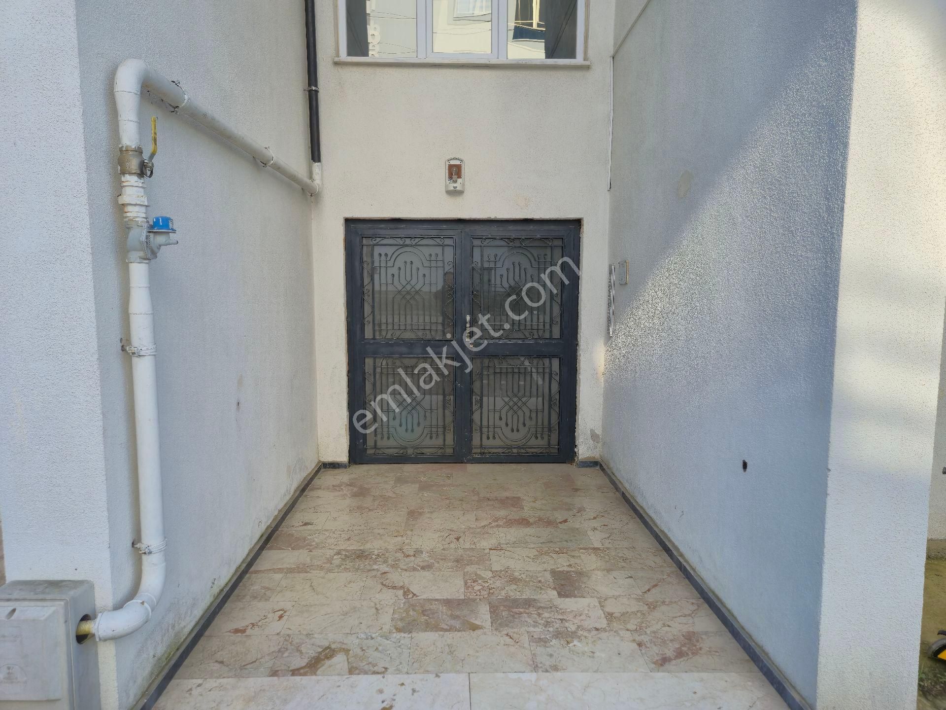 Realty World'dan Adapazarı Korucukta 110m2 2 Balkonlu Arakat 3+1 - Görsel 7