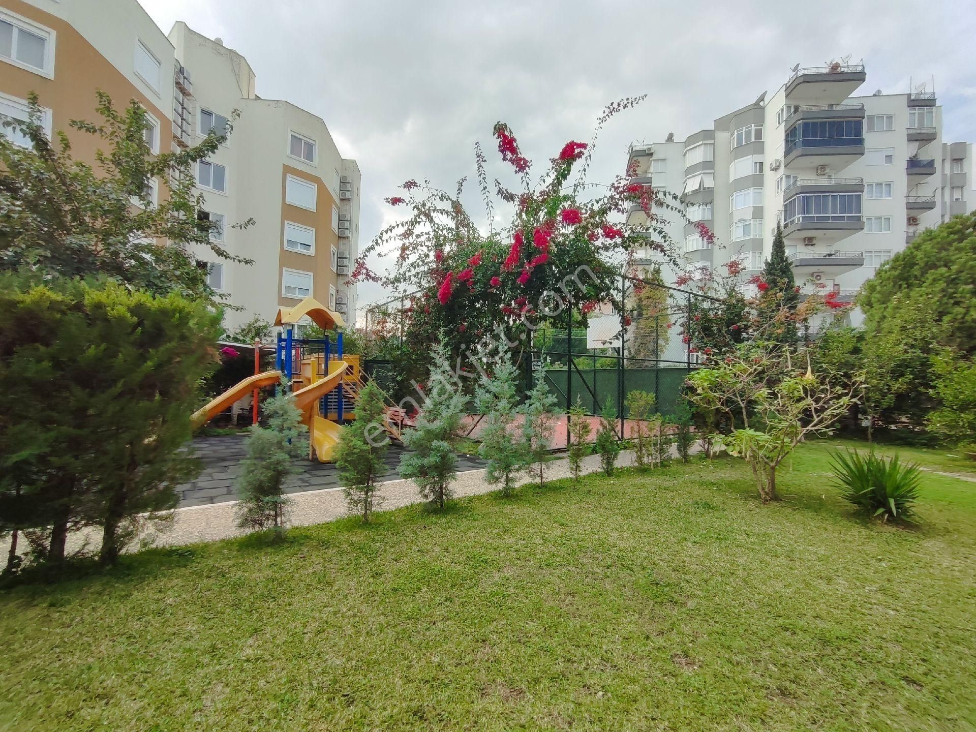 Konyaaltı Liman Mahallesi'nde Havuzlu Sitede Lüks Eşyalı 2+1 Bahçe Katı Daire - Görsel 18