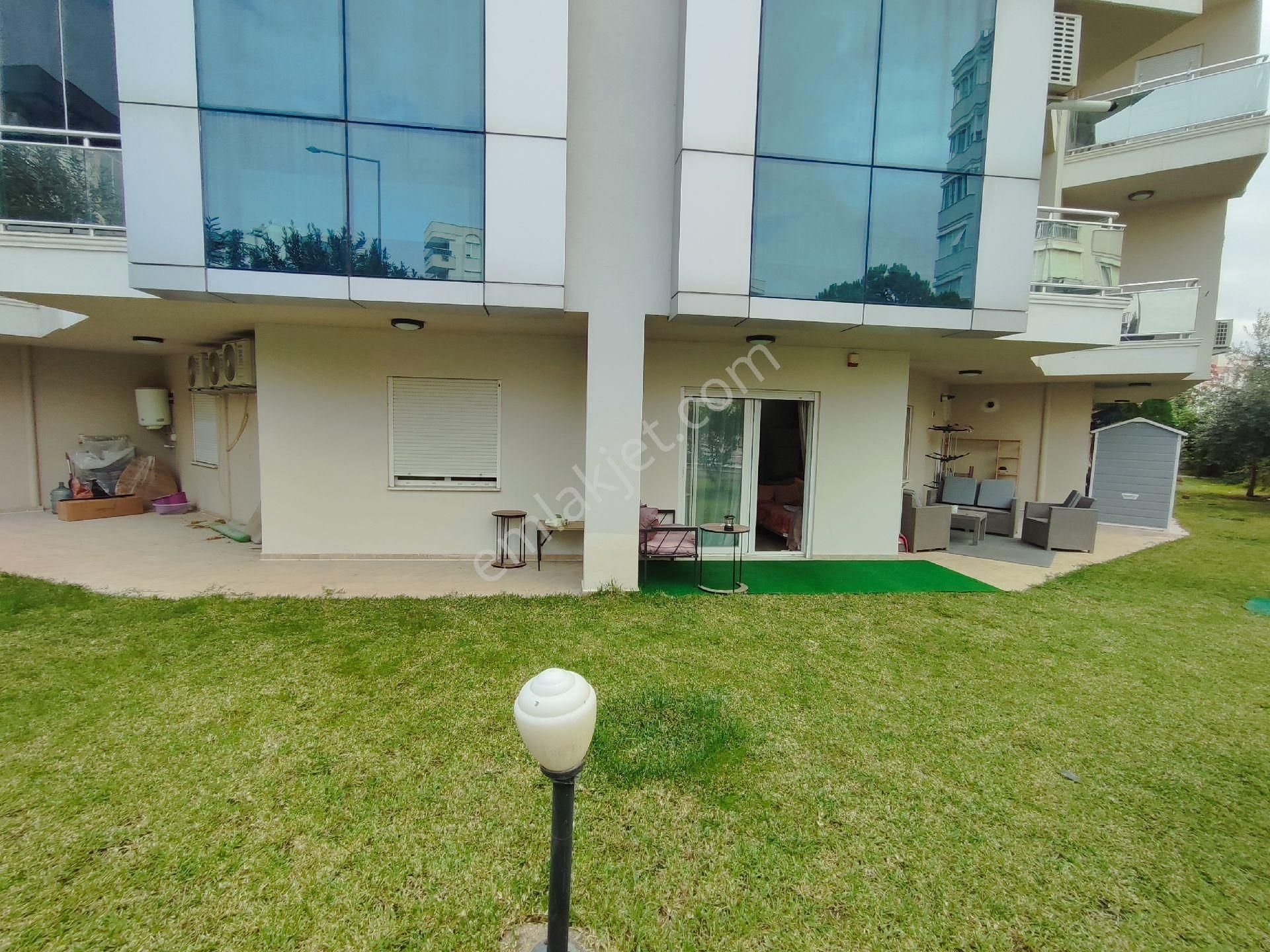 Konyaaltı Liman Mahallesi'nde Havuzlu Sitede Lüks Eşyalı 2+1 Bahçe Katı Daire - Görsel 12