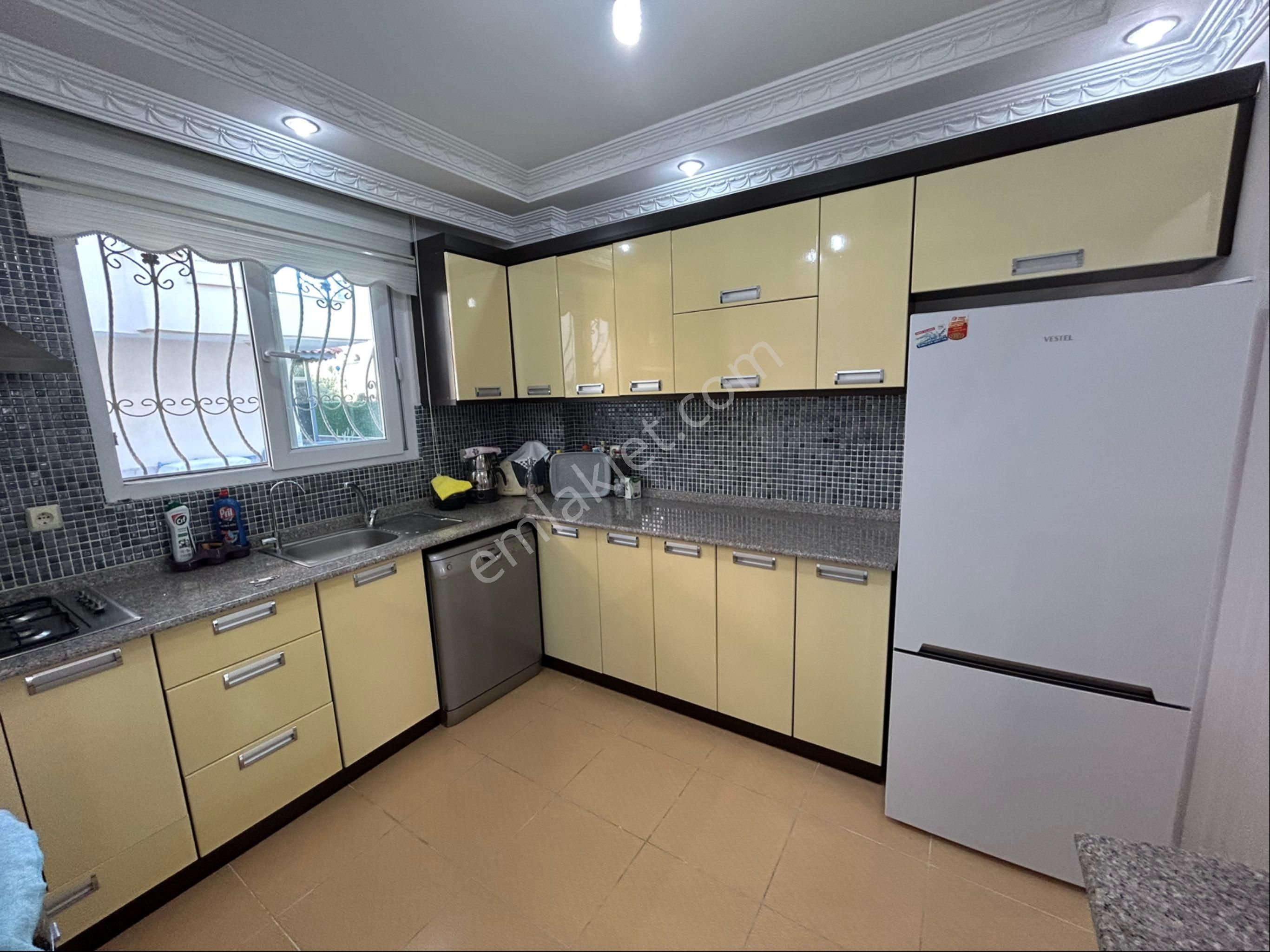 Didim Merkezde 3+1 Geniş Villa - Görsel 18