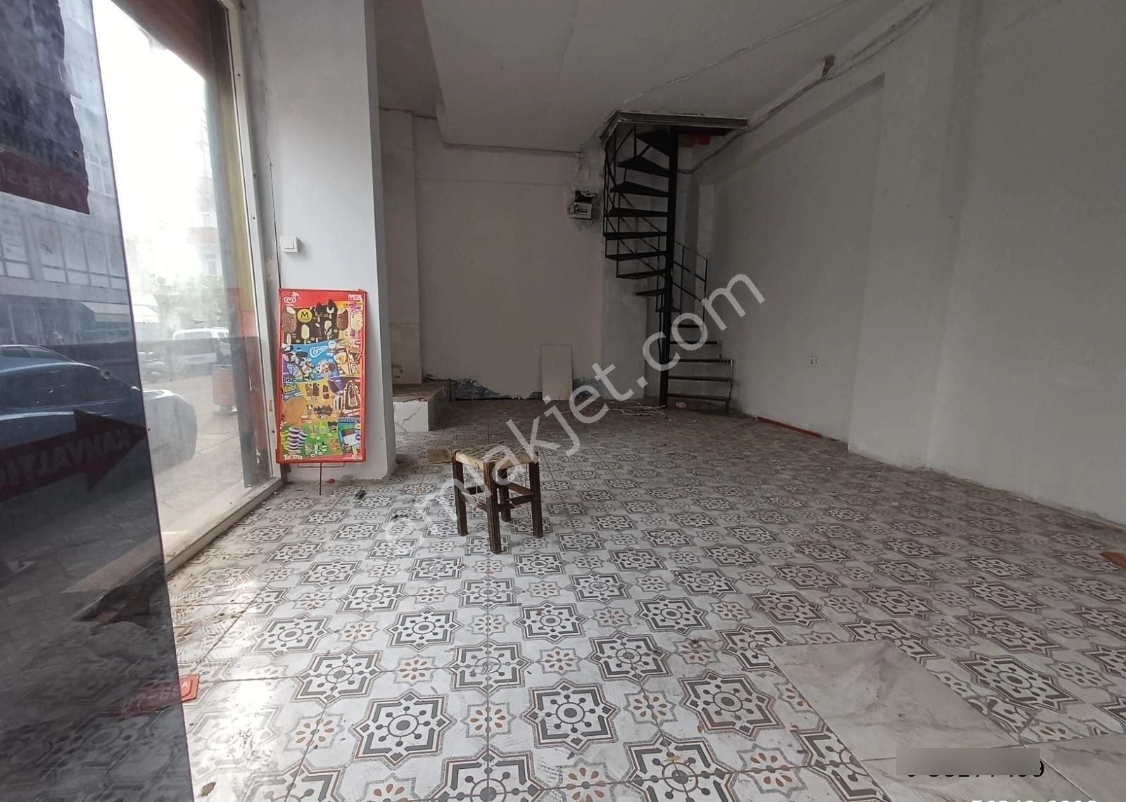 Zeytinburnu Nuripaşa Merv Cad'de 2katlı 60m² Kiralık Köşe İşyeri Osmanlı Emlak