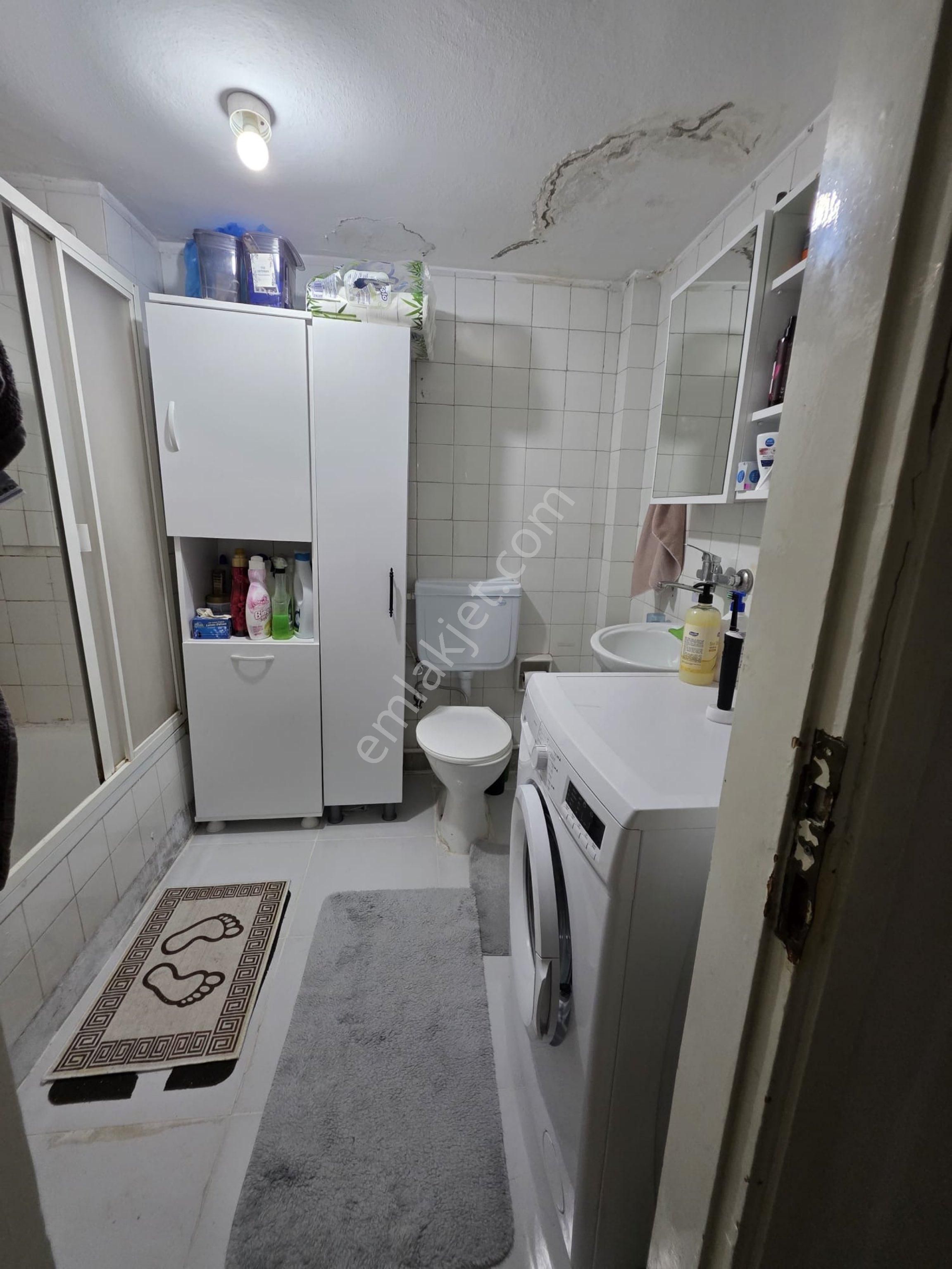 Bornovanın Kalbinde, Eşsiz Konumda,aydınlık Ve Ferah3+1 Daire - Görsel 14