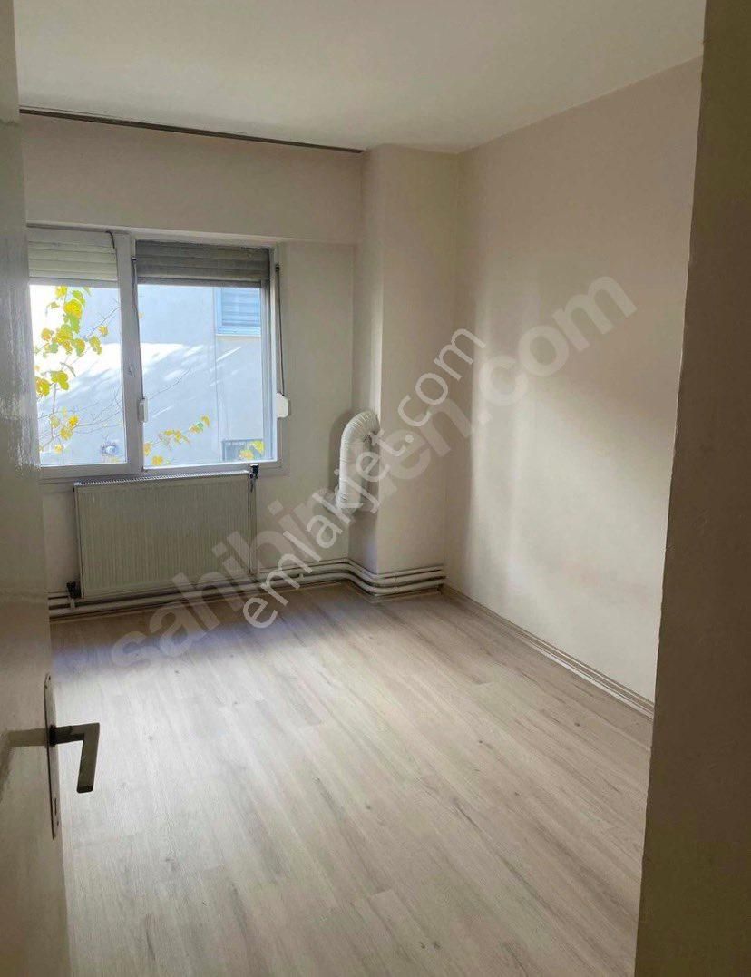 Bornovanın Kalbinde, Eşsiz Konumda,aydınlık Ve Ferah3+1 Daire - Görsel 8