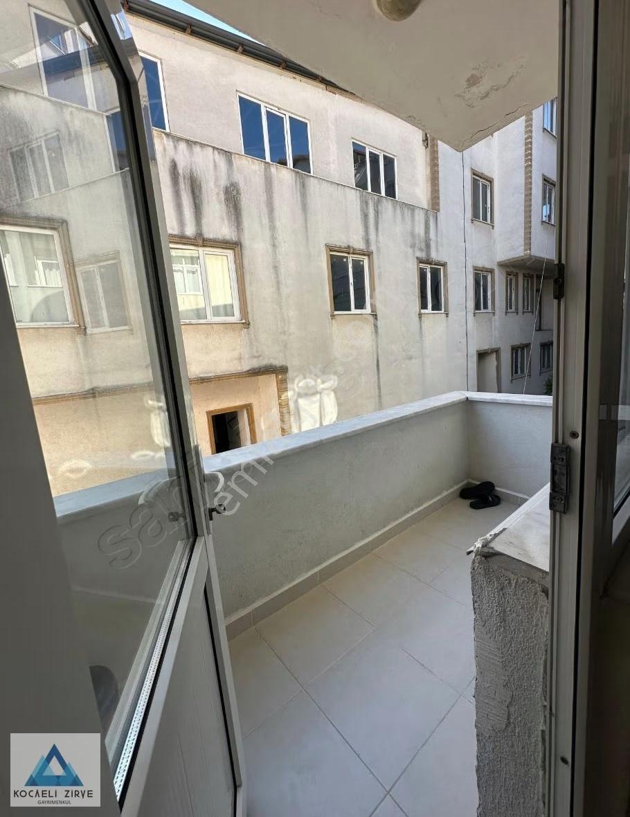 Derince Merkezde Metronun Hemen Yanında 3+1 Ara Kat Satlık Daire - Görsel 23