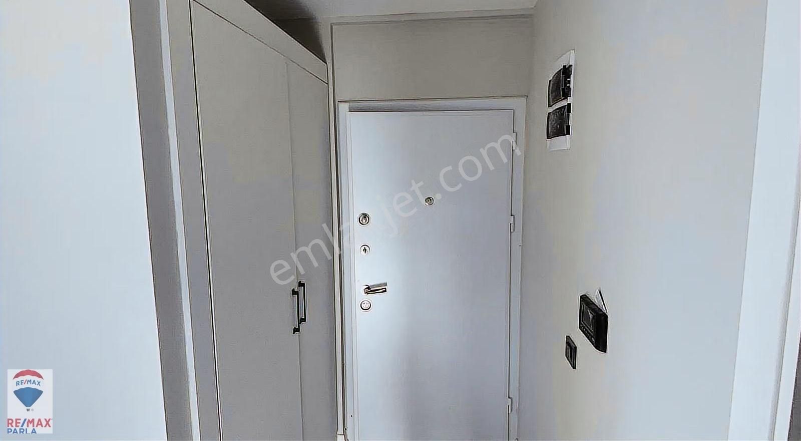 Körfez'de Deniz Manzaralı 1+1 Daire Fırsatı - Görsel 10