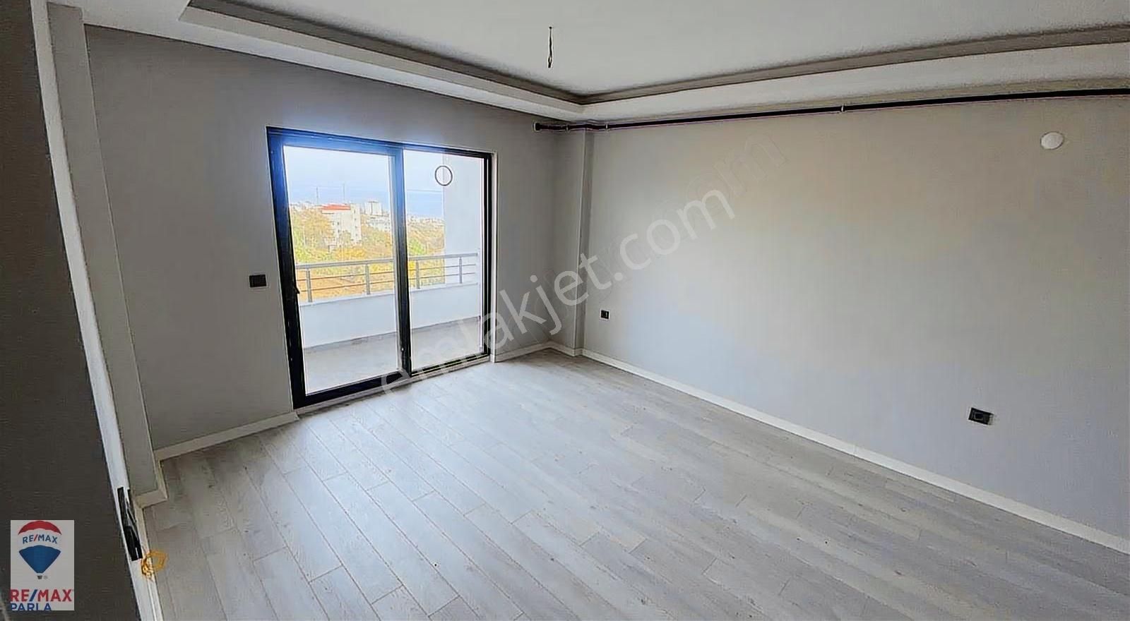 Körfez'de Deniz Manzaralı 1+1 Daire Fırsatı - Görsel 5