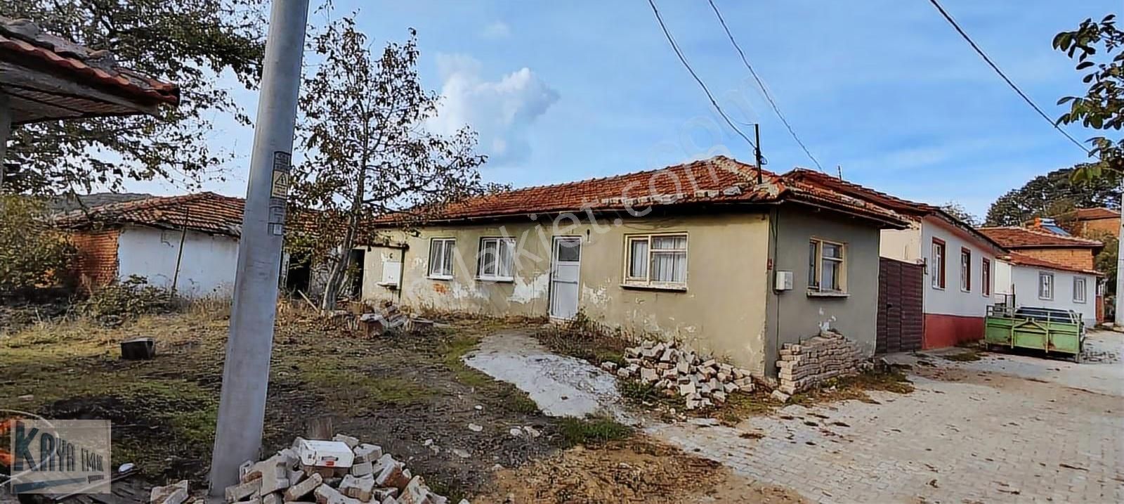 Satılık 616 M2 Arsa İçinde Müstakil Köy Evi