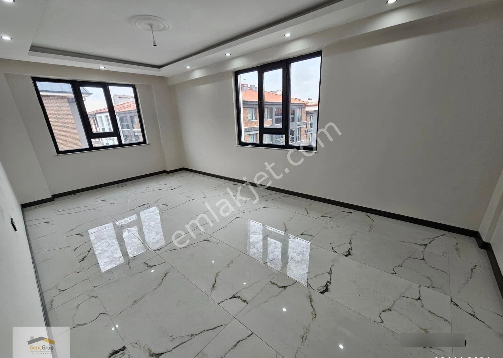 *genç Grup* Tombakzade Yakını Yüksek Kredili Köşe Konum Ö.garaj