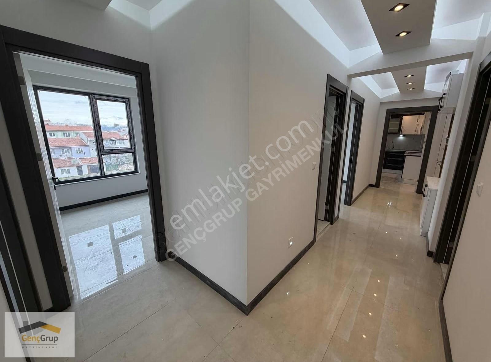 *genç Grup* Park Manzaralı,özel Garajlı,çift Balkon'lu Geniş 3+1 - Görsel 4