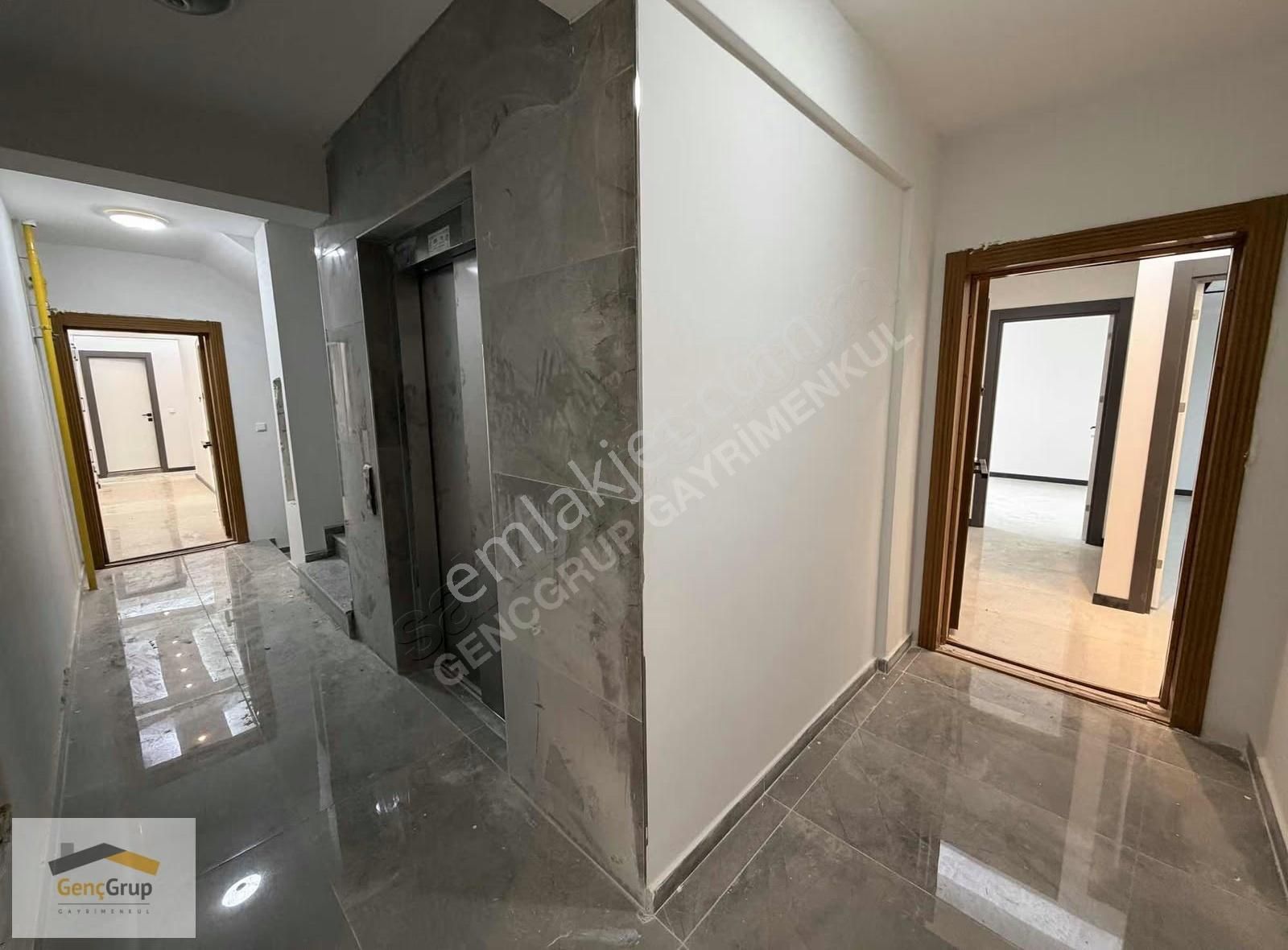 *genç Grup* Park Manzaralı,özel Garajlı,çift Balkon'lu Geniş 3+1 - Görsel 18