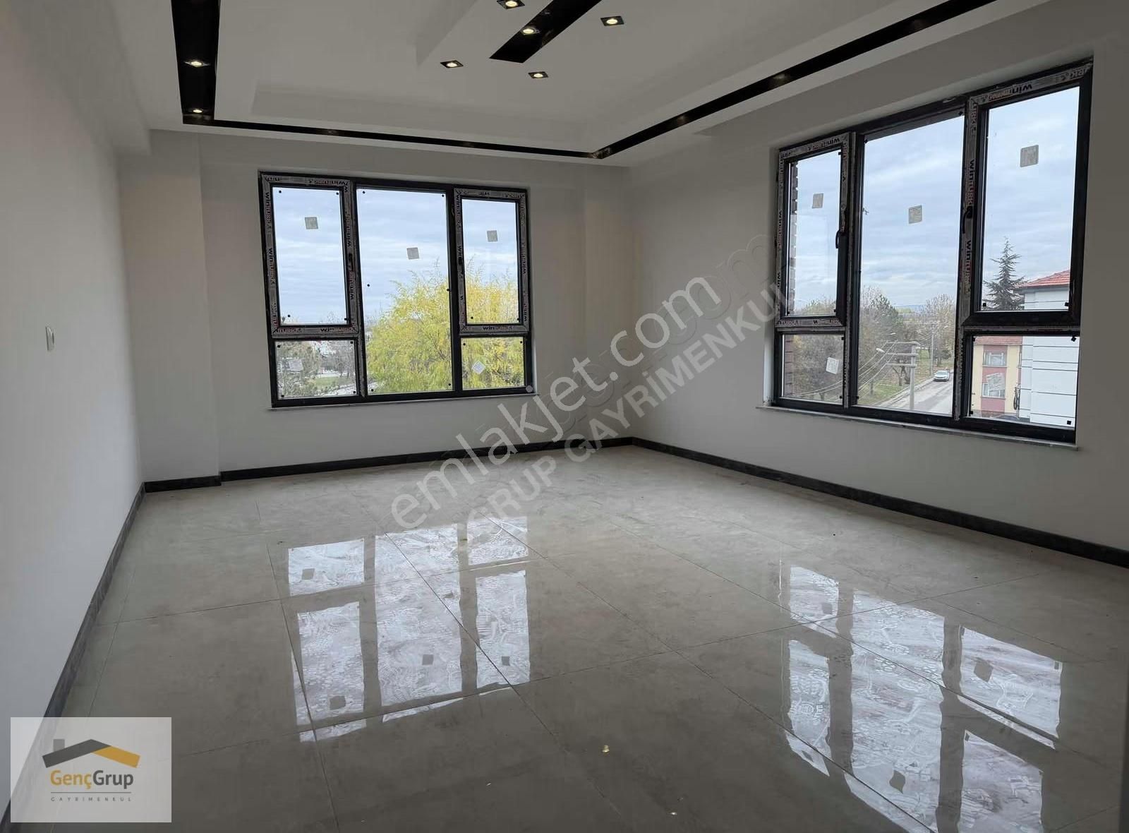 *genç Grup* Park Manzaralı,özel Garajlı,çift Balkon'lu Geniş 3+1 - Görsel 7