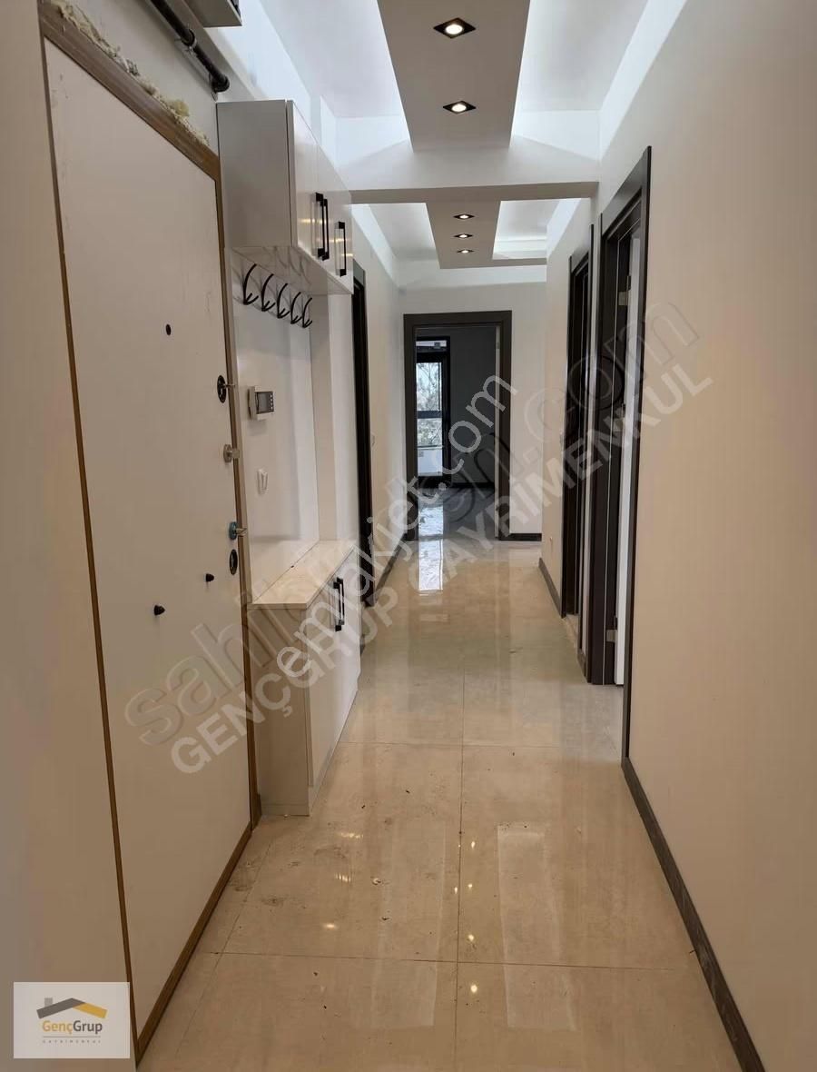 *genç Grup* Park Manzaralı,özel Garajlı,çift Balkon'lu Geniş 3+1 - Görsel 3