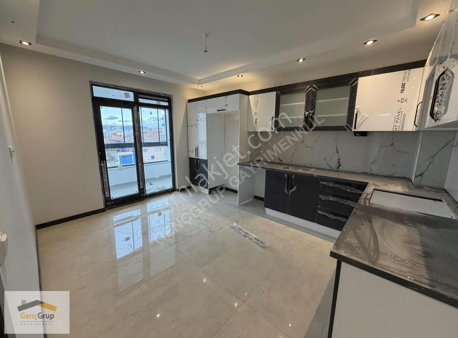 *genç Grup* Park Manzaralı,özel Garajlı,çift Balkon'lu Geniş 3+1 - Görsel 24