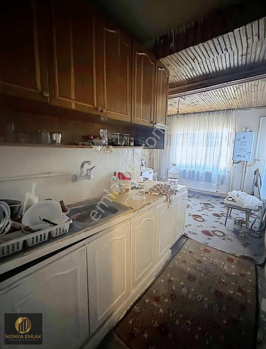 Teraslı Süper Konumda Acil Satılık 180m2 2+1 Evi Ve Teras - Görsel 14