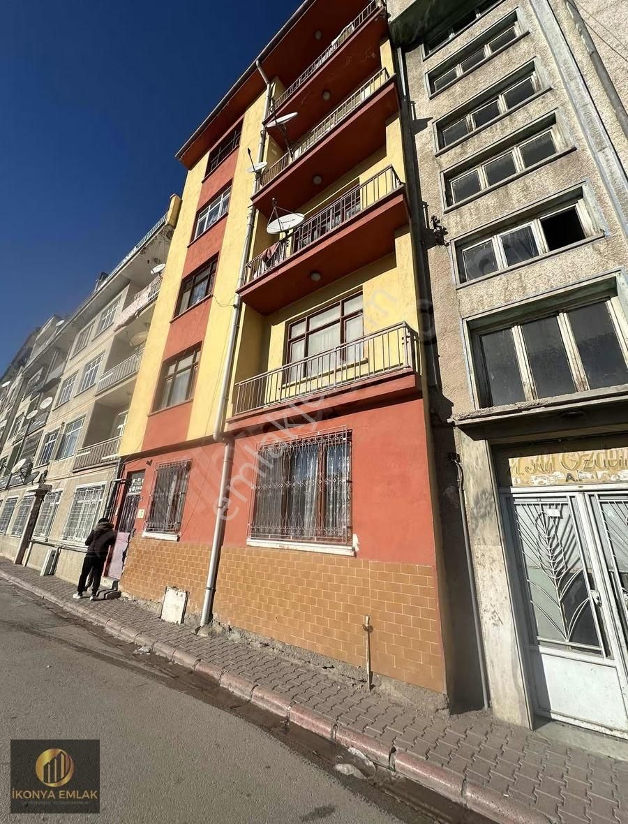 Teraslı Süper Konumda Acil Satılık 180m2 2+1 Evi Ve Teras - Görsel 25