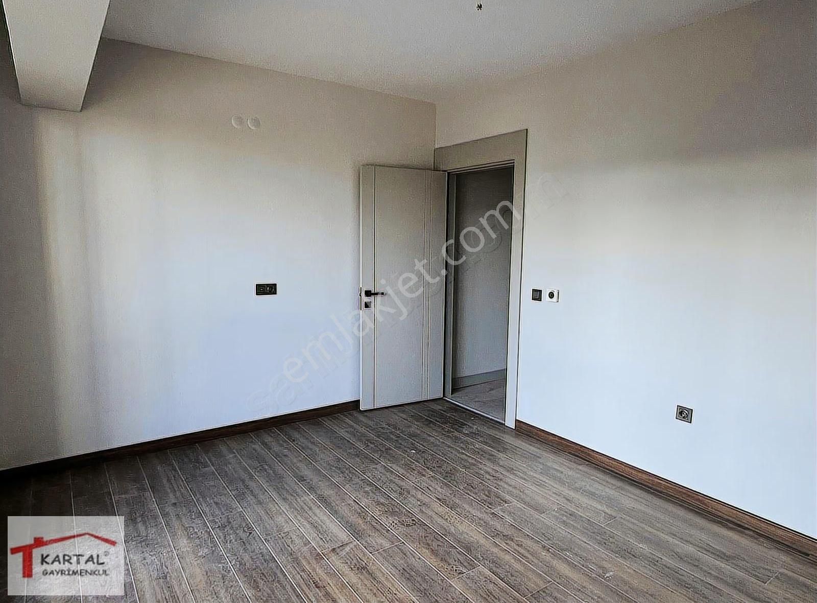 Kartal'dan Çakırlar'da Sıfır Katta 2+1 Ebeveyn Banyolu - Görsel 24