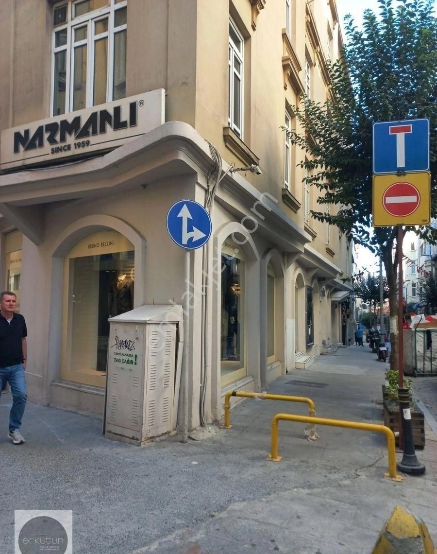 Erkutun'dan, Osmanbey'de, Metroya Ve Nişantaşı'na Yakın, Asansörlü Ve Bakımlı 2+1 Kiralık Daire - Görsel 20