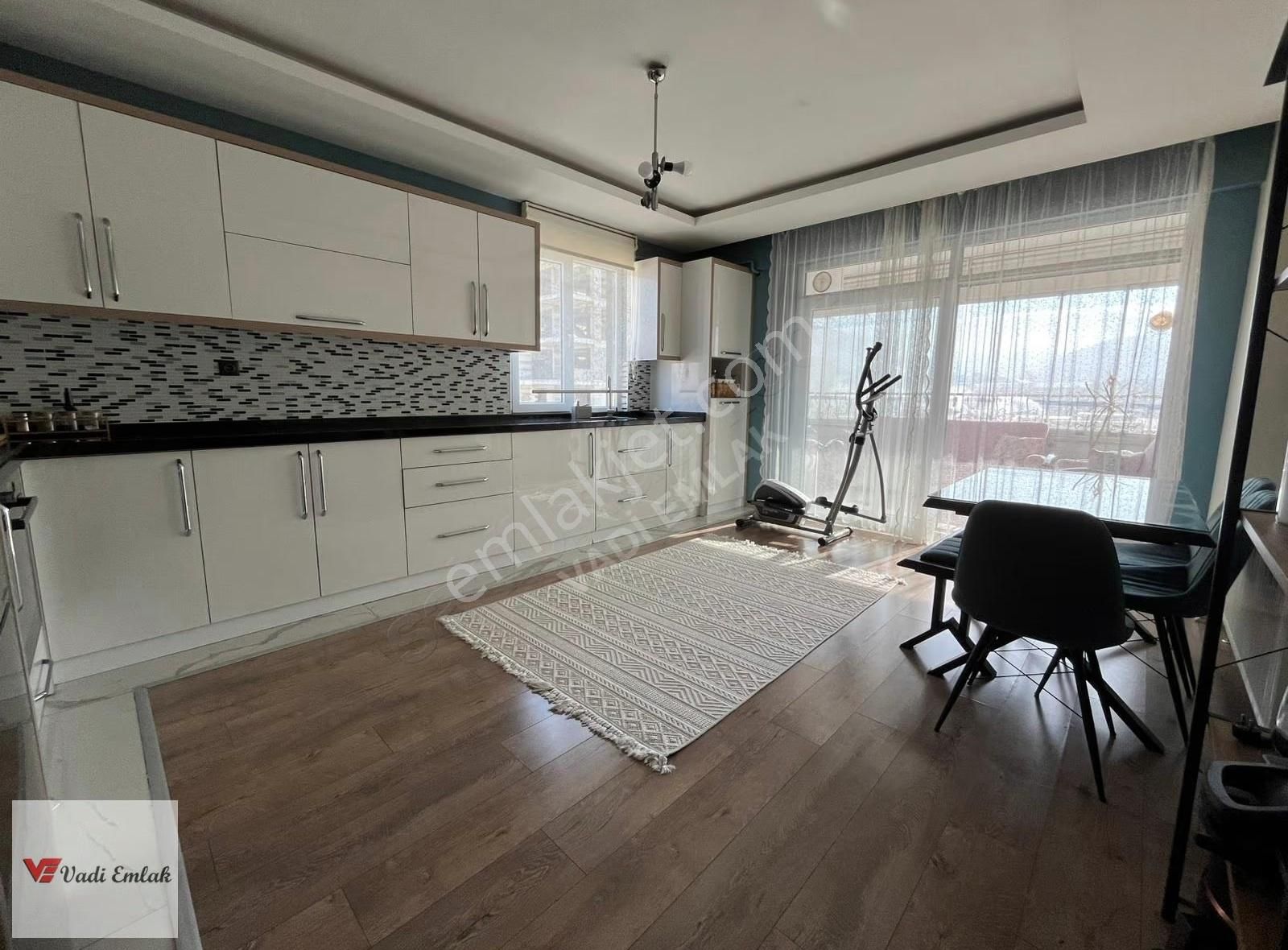 Vadi Emlak'tan Yeniyurt Mah.3,5+1 Acil Satılık Daire - Görsel 16