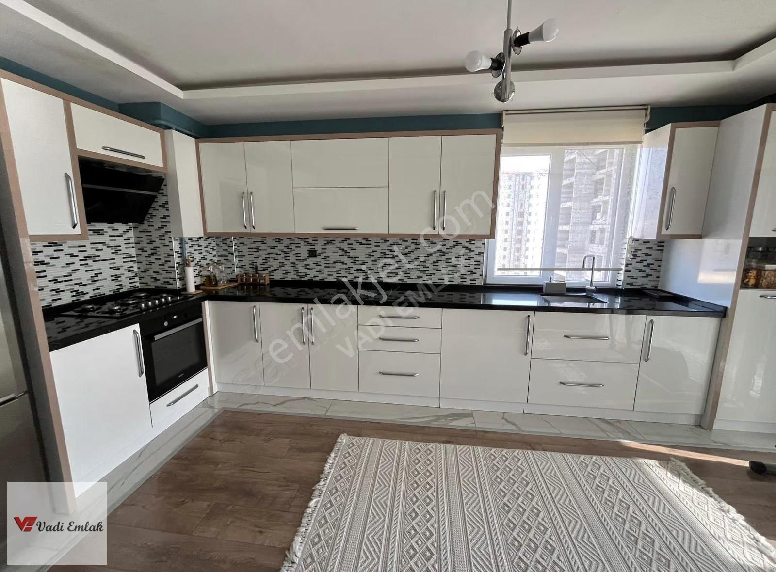 Vadi Emlak'tan Yeniyurt Mah.3,5+1 Acil Satılık Daire - Görsel 3