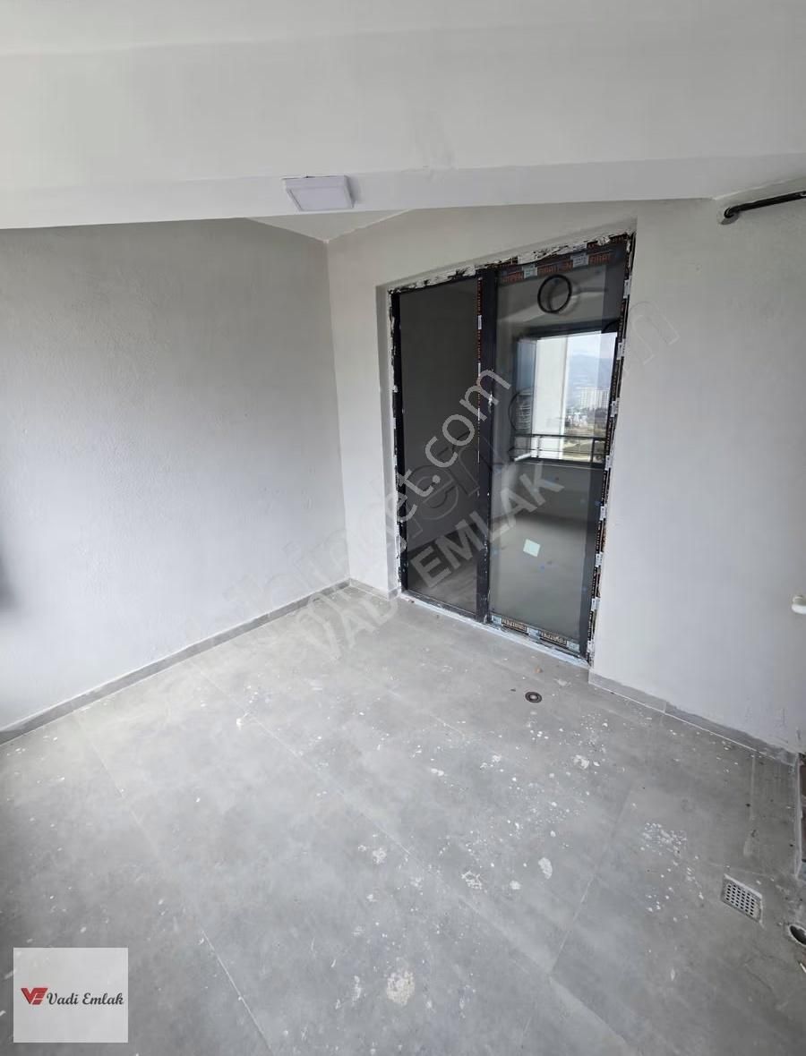 Vadi Emlak'ta Güneşli Mahalesinde Sıfır Arakat Satılık 3+1 Daire - Görsel 2