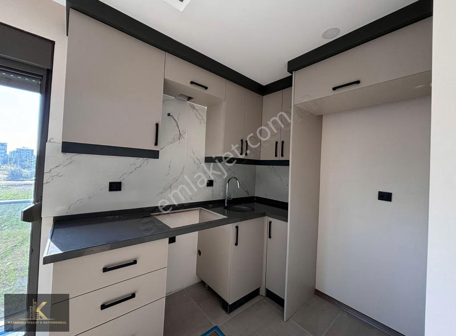 Bahçeyakada Satılık 2+1 Daire