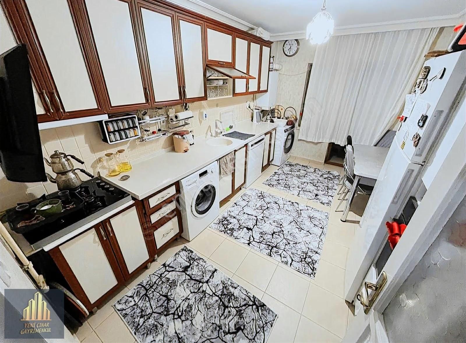 Yeşilbayır Cadde Dibinde Geniş M2 Li Ara Kat 3+1 Daire - Görsel 3