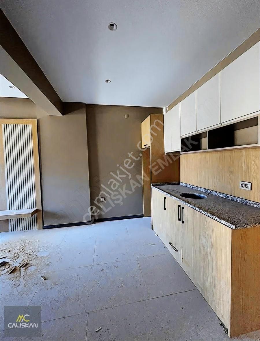 Üniversite Hast. Karşısı Yüksek Kira Getirili Satılık 1+1 Daire - Görsel 5