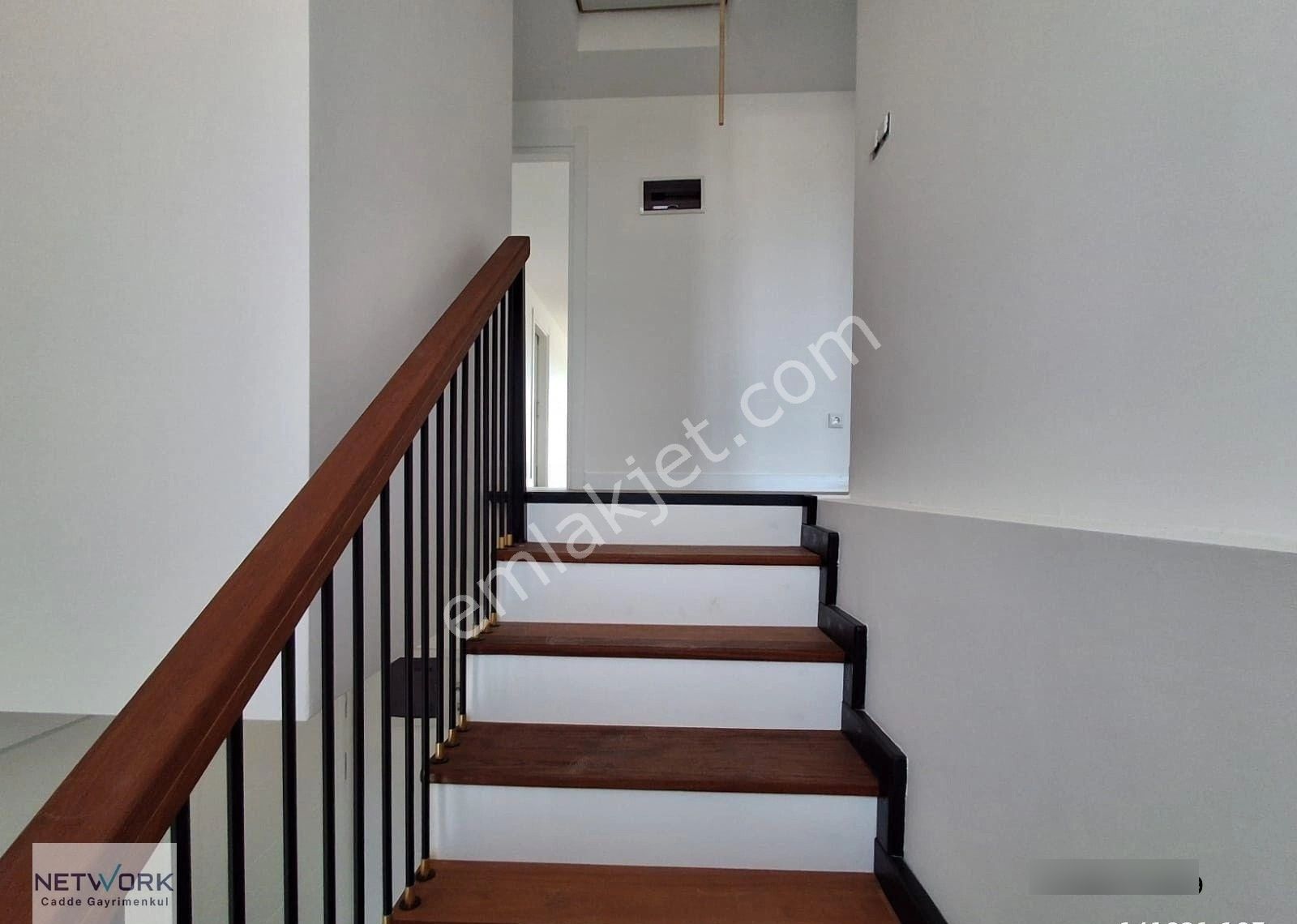 Tuzla Tepeören'de Site İçinde Havuzlu Müstakil Villa - Görsel 8