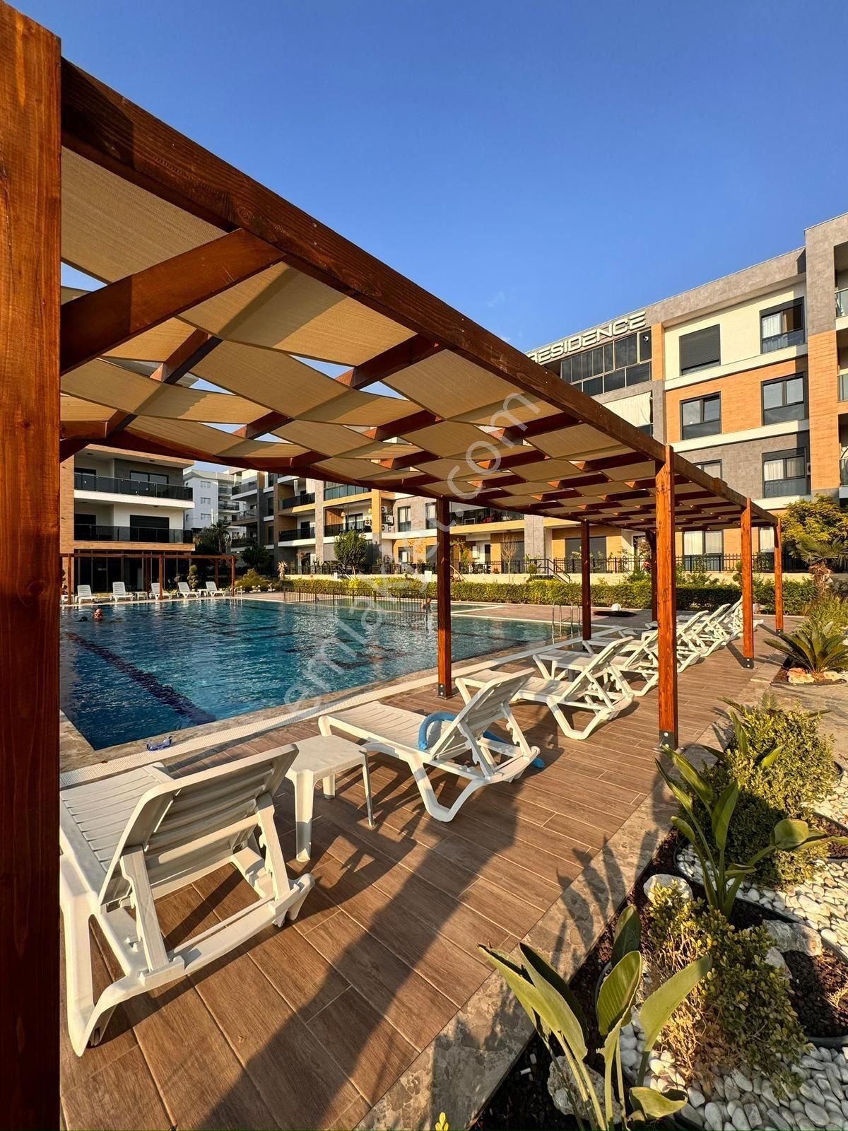 Kuşadası Garaj Arkasi 3+1 Satılık Lüks Daire - Görsel 21