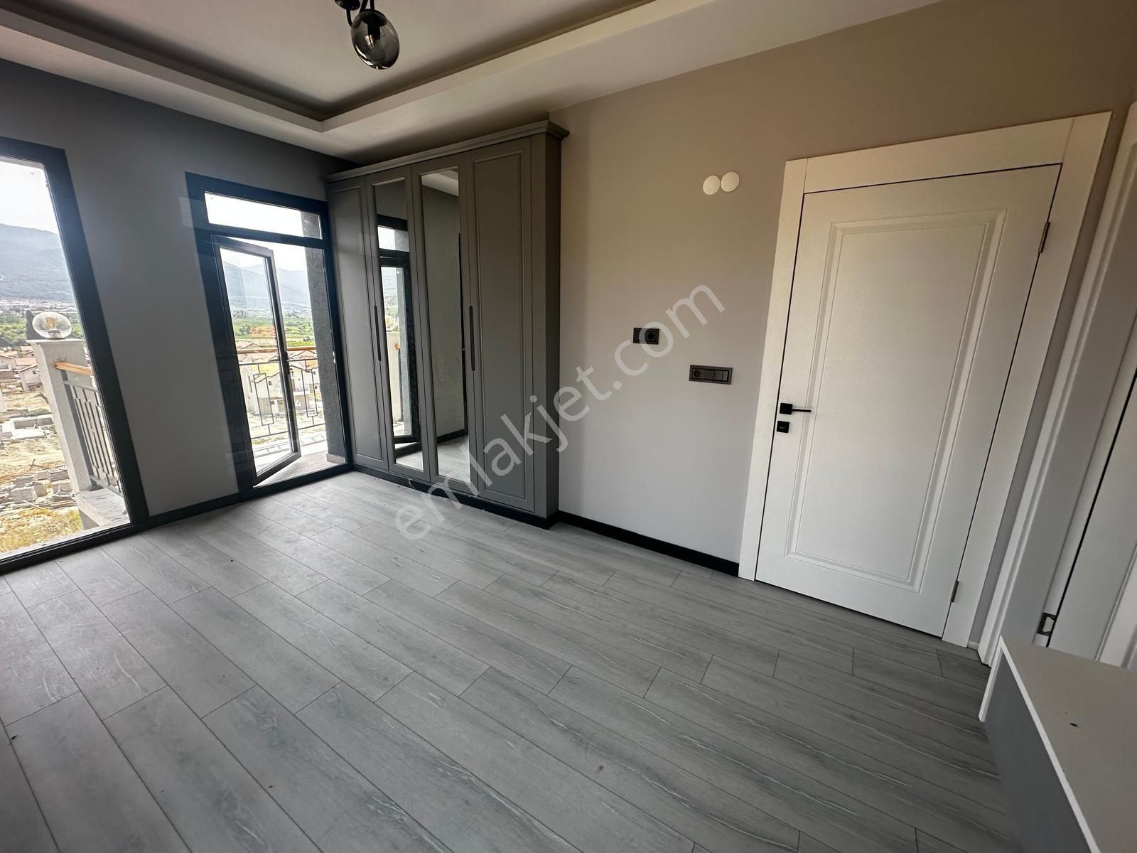 Kuşadası Deniz Manzaralı Tek Mustakil 3+2 Özel Havuzlu Satılık Villa - Görsel 22