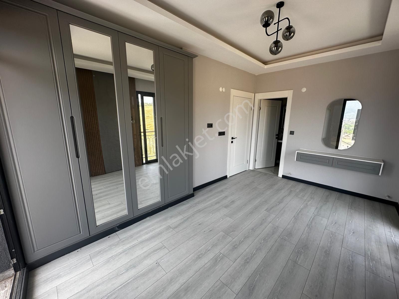 Kuşadası Deniz Manzaralı Tek Mustakil 3+2 Özel Havuzlu Satılık Villa - Görsel 11