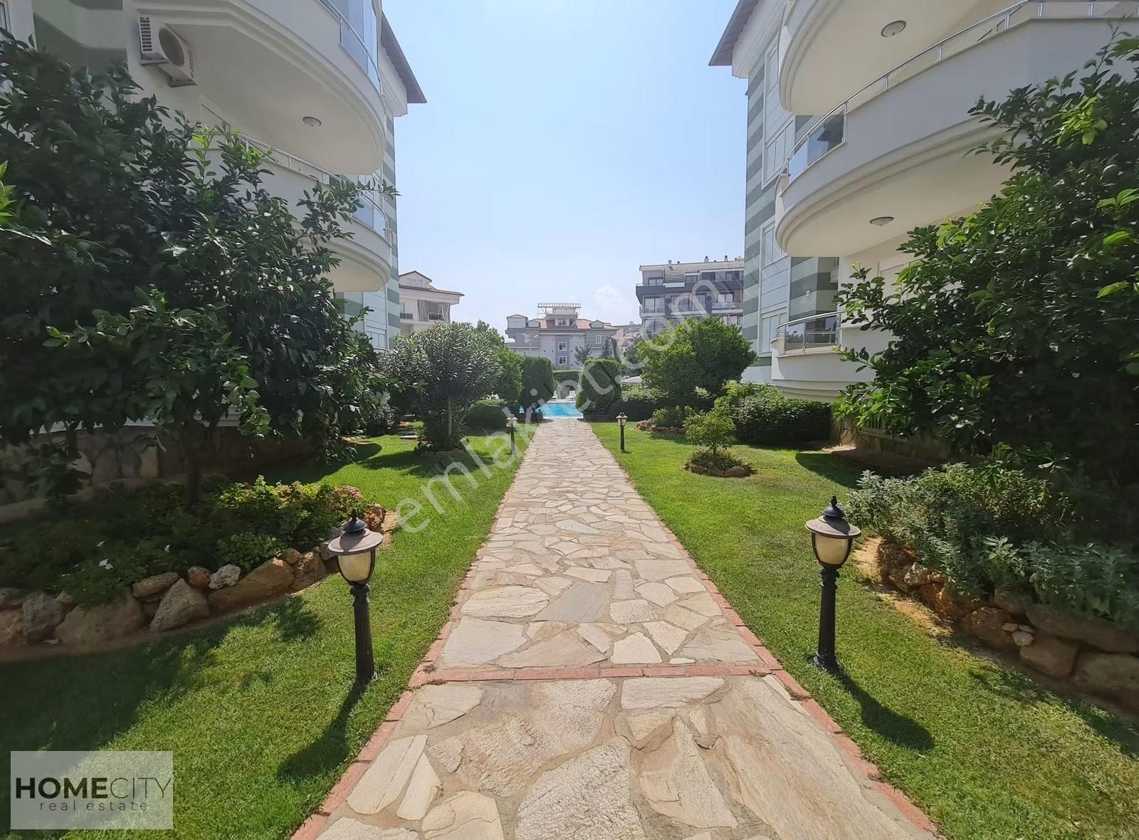 Alanya Oba 2+1 Eşyalı 100m2 İkamete Uygun Merkezde Fırsat Dairee - Görsel 3